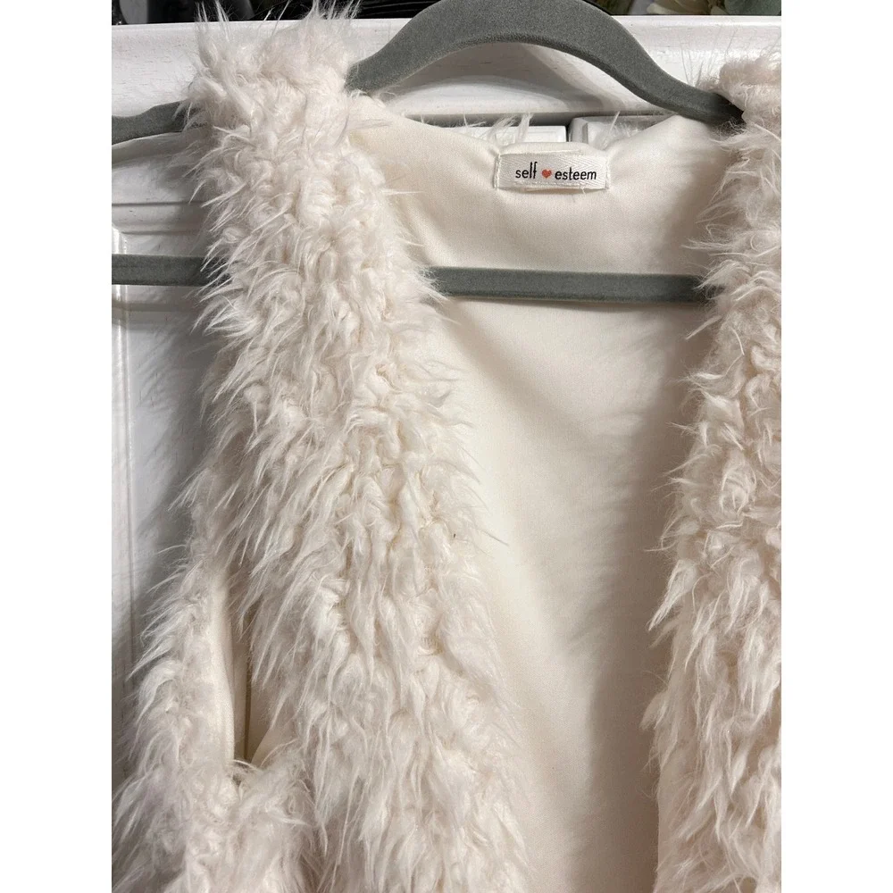 Ivory Shaggy Faux Fur Vest Sleeveless LARGE Winter Fall Cozy Lush